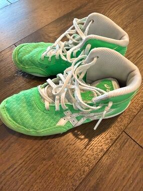 ASICS Kids Wrestling Bright Green and White Athletic Shoes